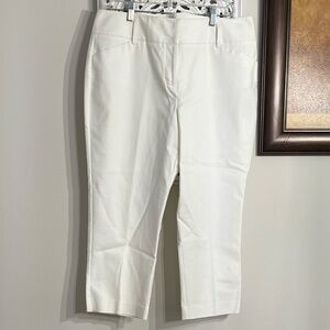 Dana Buchman White Cropped Straight-Leg Capris